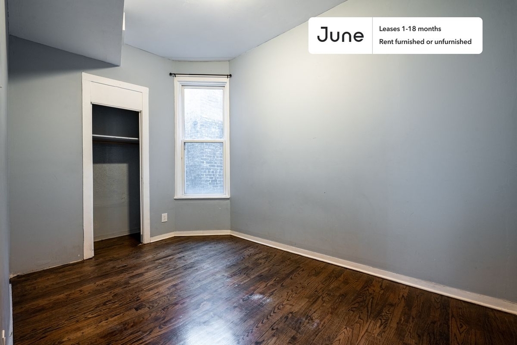 2527 West Division Street - Photo 12