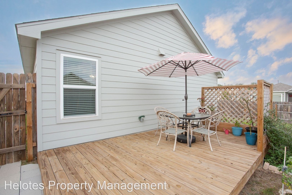 8956 Yorkshire Way - Photo 24