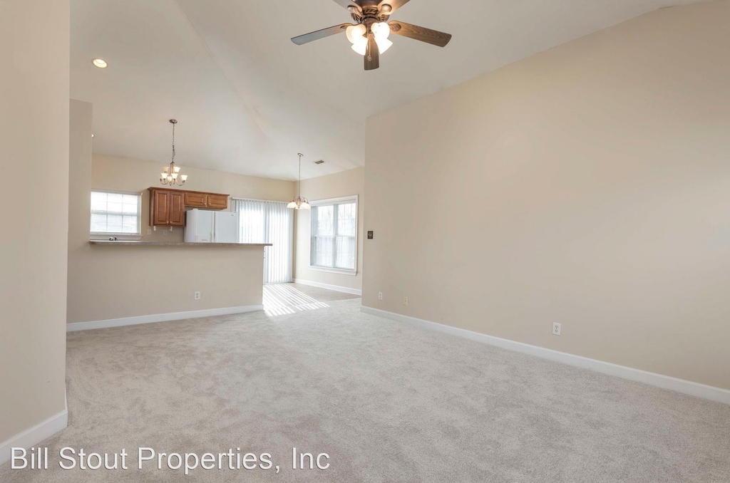 6010 Wooded Creek Drive #202 - Photo 10