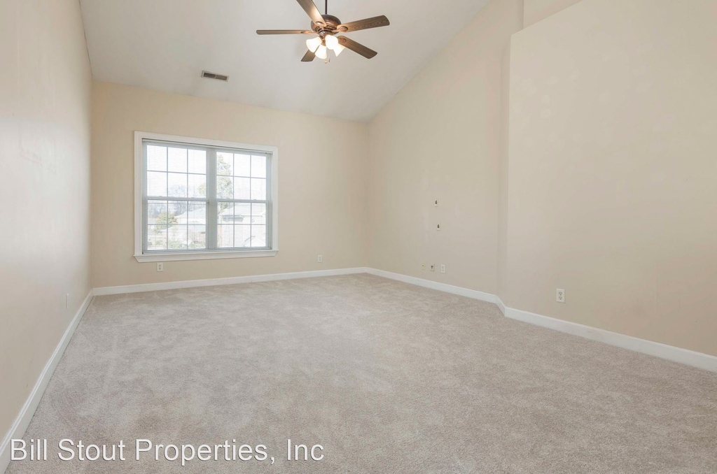 6010 Wooded Creek Drive #202 - Photo 9