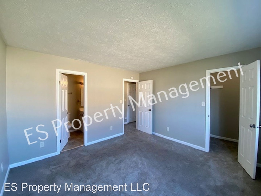 10044 Lone Wolf Dr. - Photo 12
