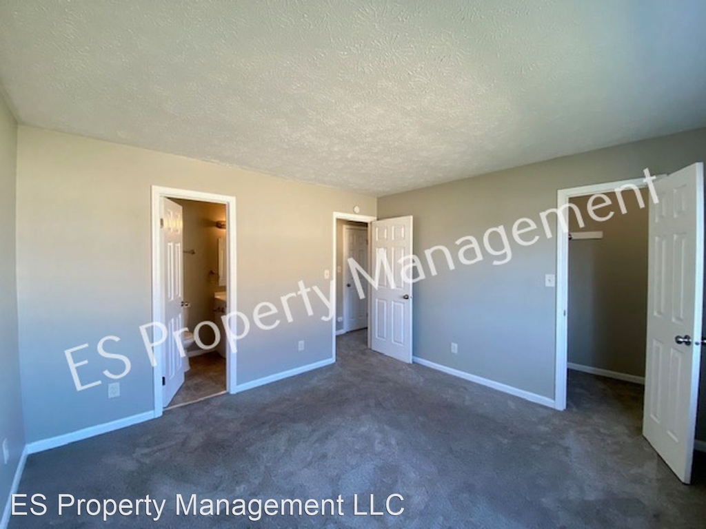 10044 Lone Wolf Dr. - Photo 11