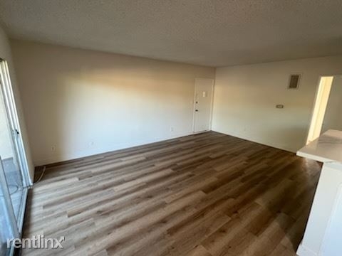 7511 Norton Ave - Photo 8