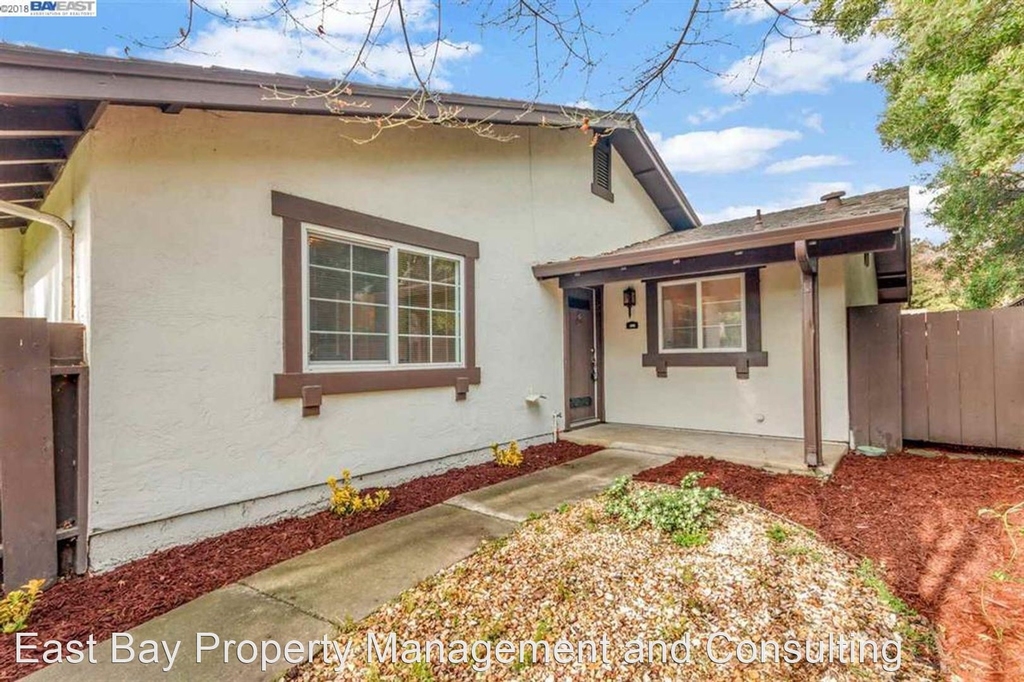 346 Goleta Ter. - Photo 1