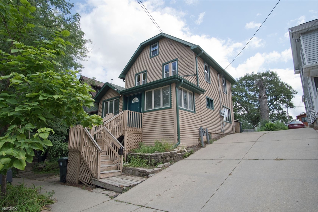 135 Division Street - Photo 0