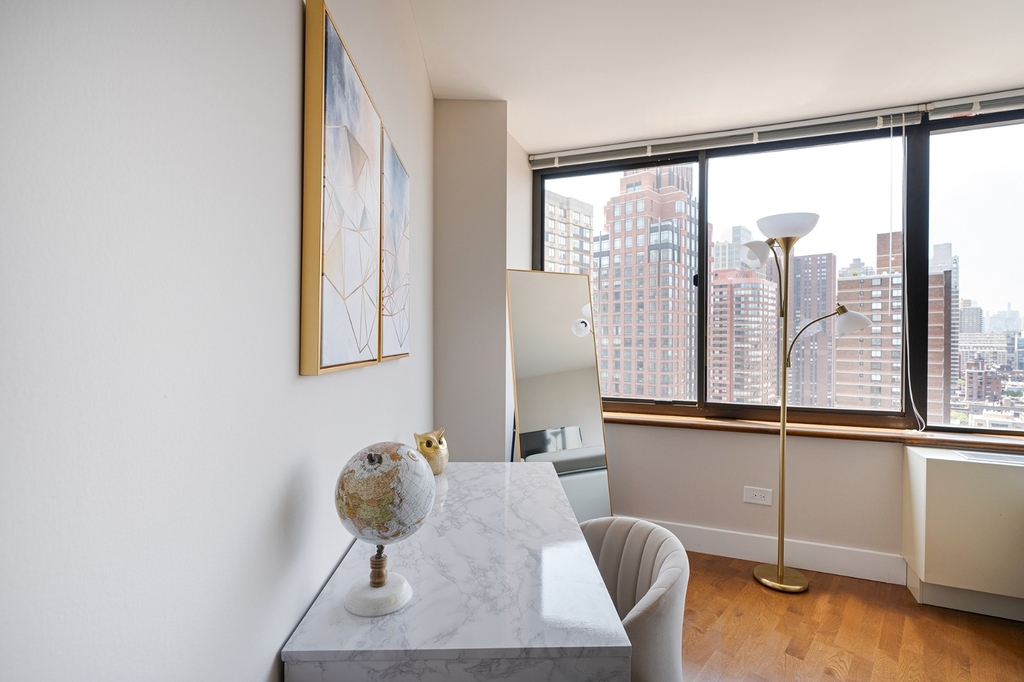 175 East 96th Street - Photo 4