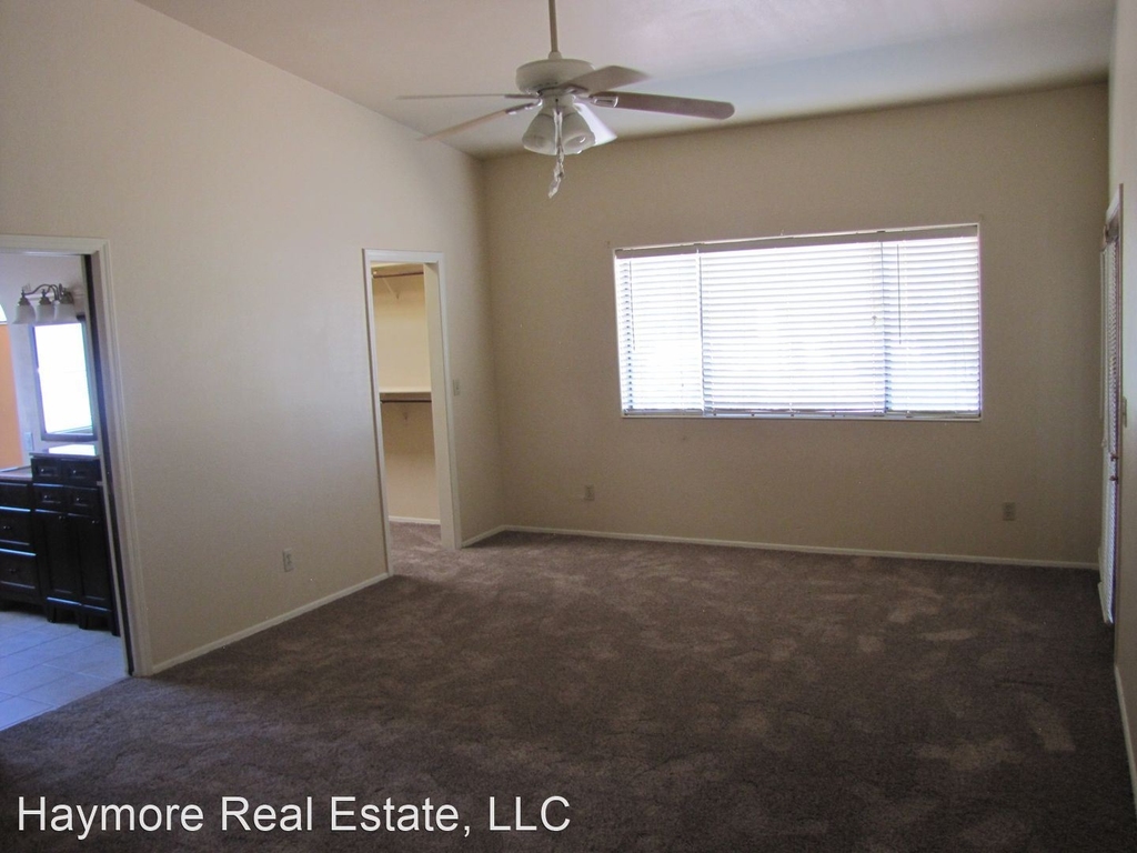 2540 Player Avenue - Photo 17