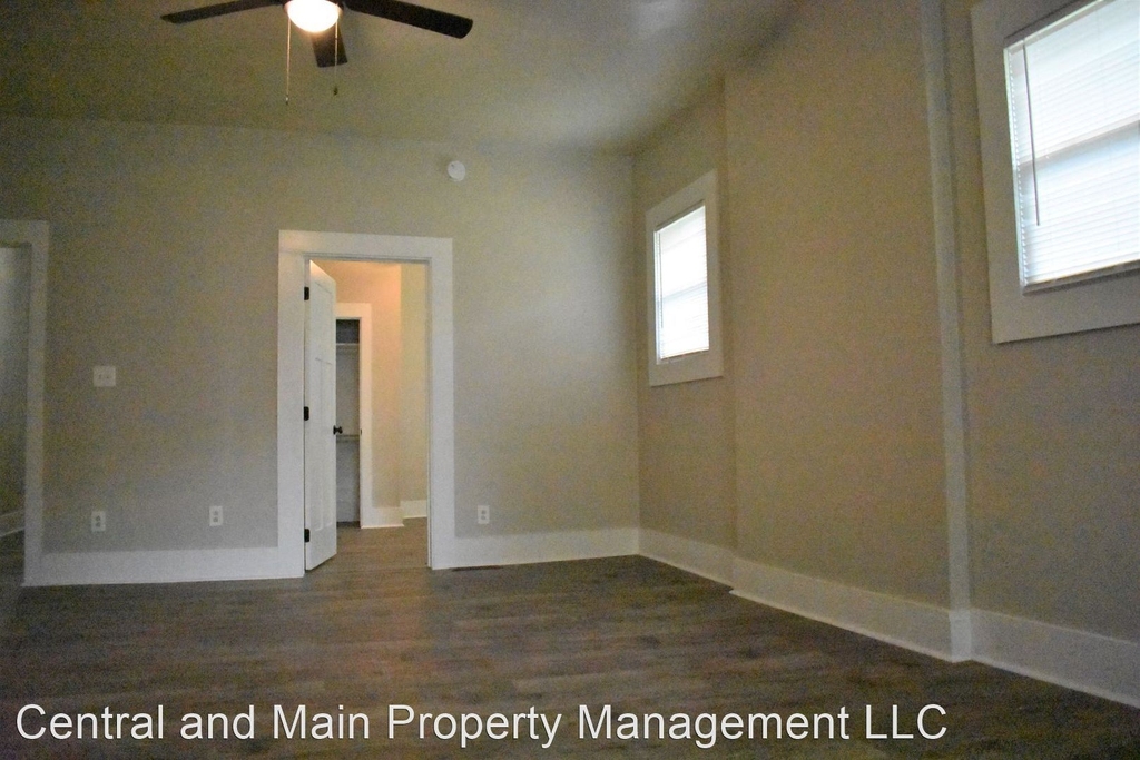 2420 Linden Ave - Photo 3