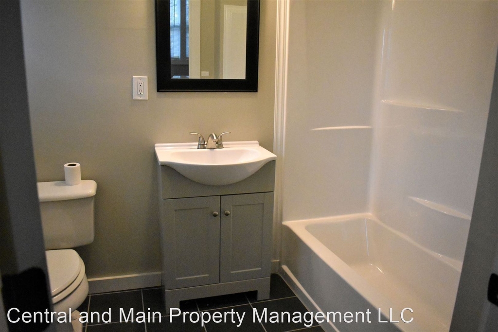 2420 Linden Ave - Photo 8