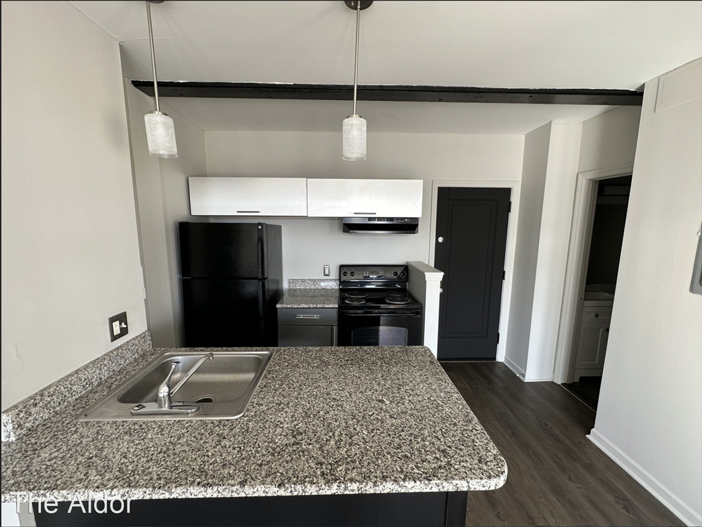 310 W Sixth St - Photo 10