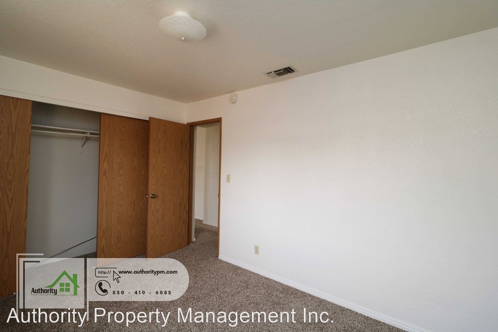 1636 Willis - Photo 15