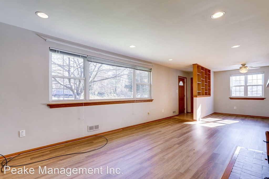 3906 Sleepy Hollow Rd. - Photo 6