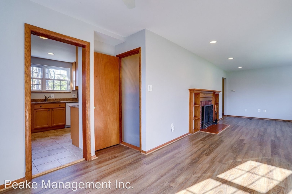 3906 Sleepy Hollow Rd. - Photo 15