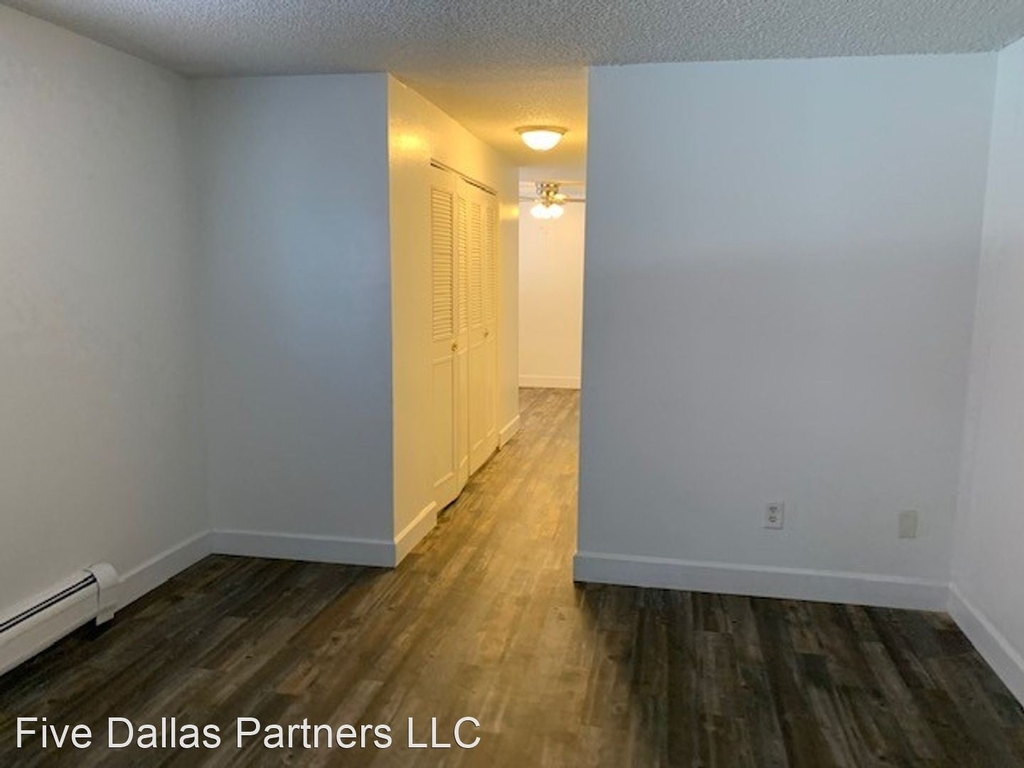 1258 Dallas St - Photo 5