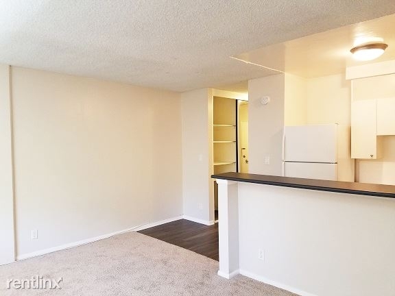 650 N Oakland Ave - Photo 8