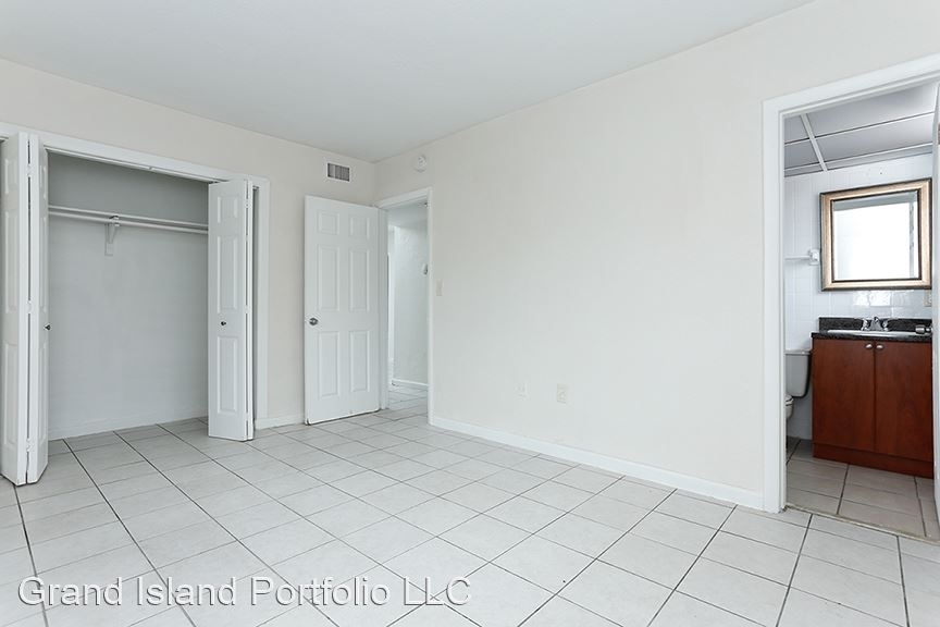 2350 Ne 173 Street - Photo 1