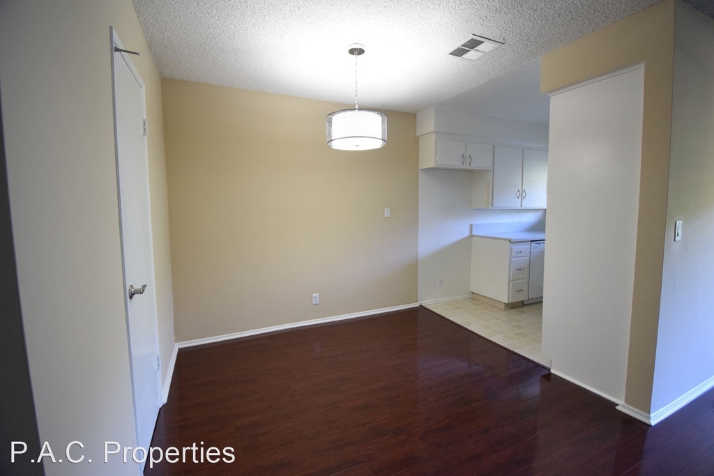 24347 Newhall Avenue - Photo 3