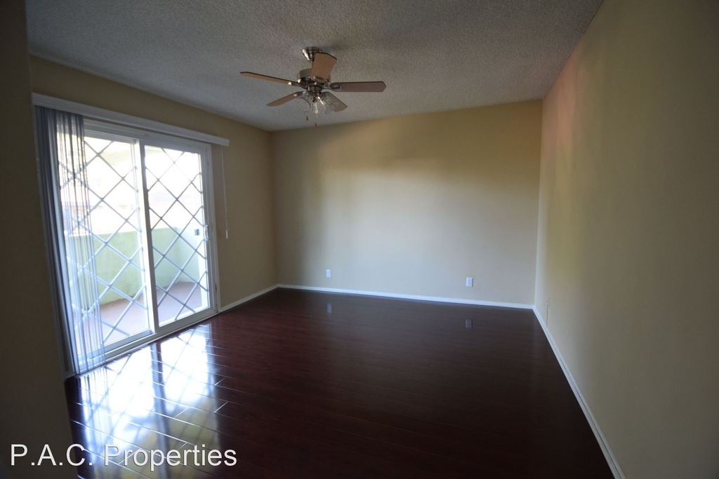 24347 Newhall Avenue - Photo 10