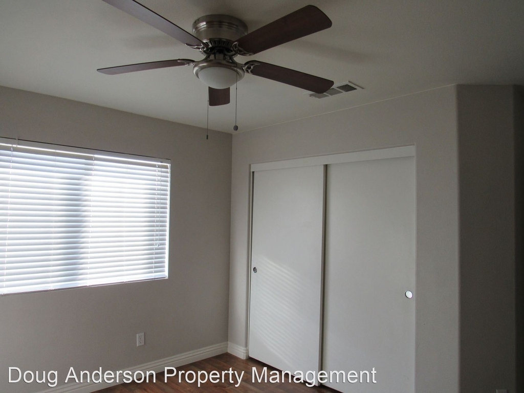 ***44256 48th Street West - Photo 27