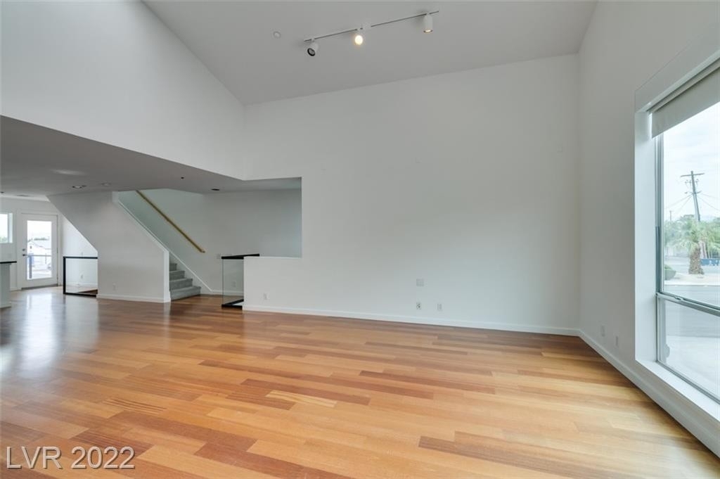 1194 Carson Avenue - Photo 40