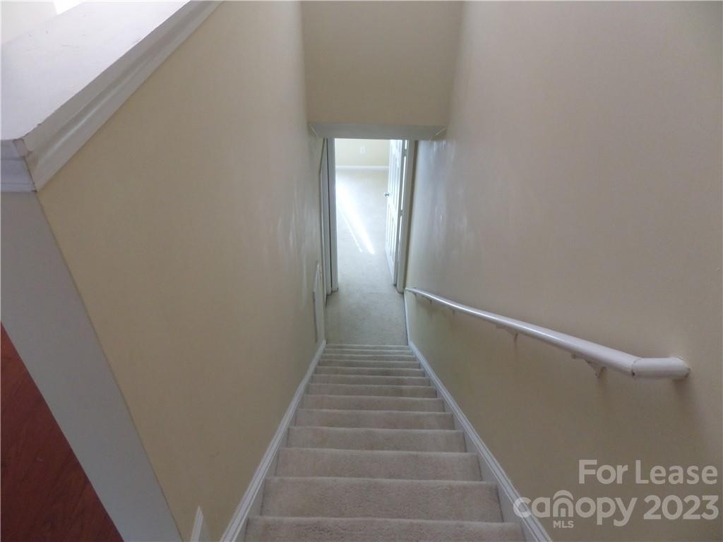 631 Raphael Place - Photo 8