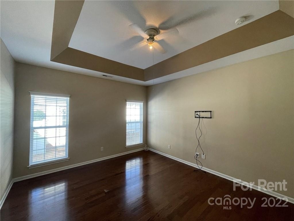 553 Beaty Street - Photo 10