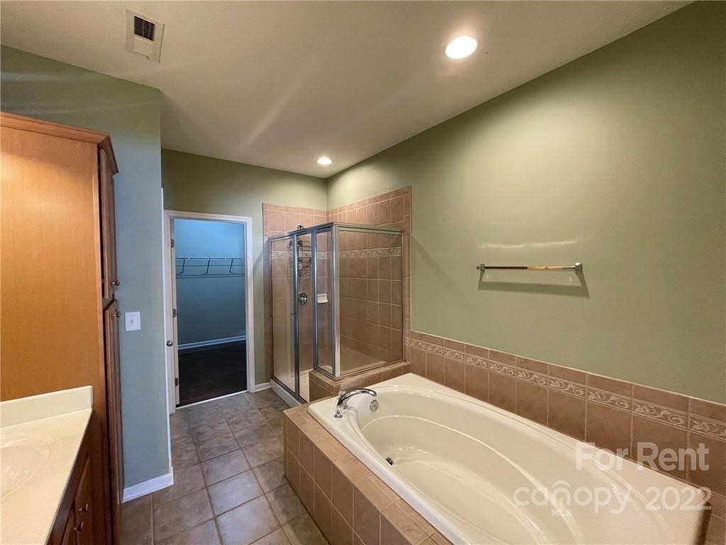 553 Beaty Street - Photo 12