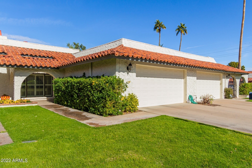 5836 N Scottsdale Road - Photo 0