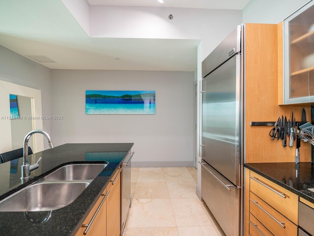 950 Brickell Bay Dr - Photo 10