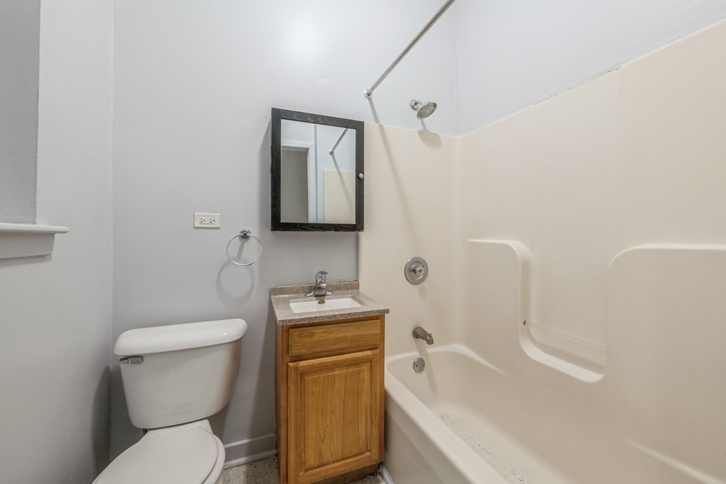 308 N Kedzie Avenue - Photo 8