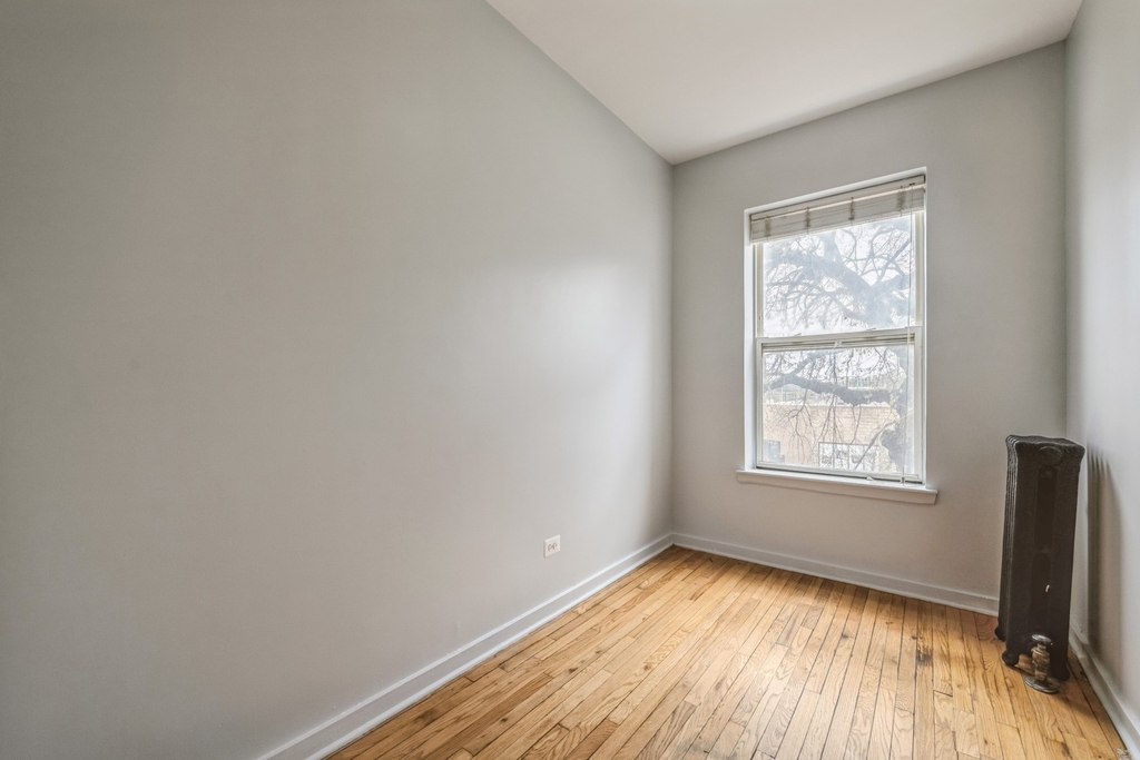 308 N Kedzie Avenue - Photo 4