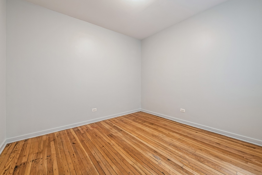 308 N Kedzie Avenue - Photo 9