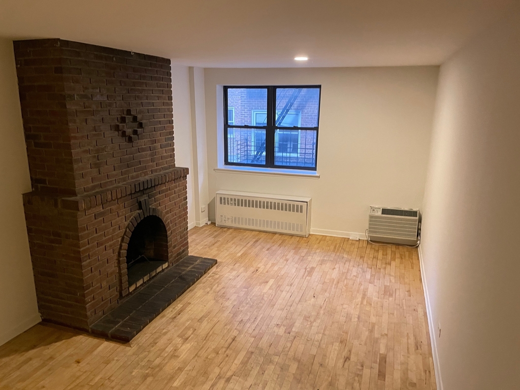 327 East 34th Street - Photo 10