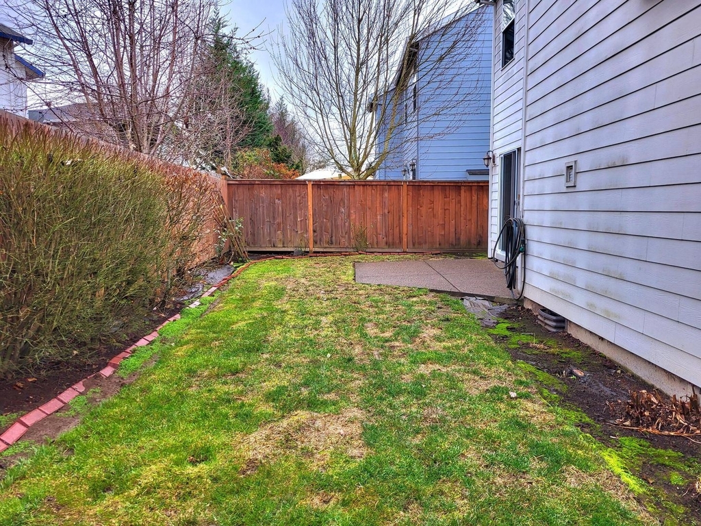 360 Se 70th Ave - Photo 1