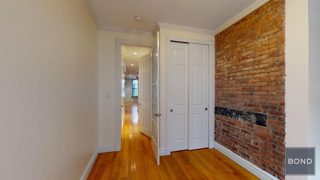 321 West 16th Street - Photo 6