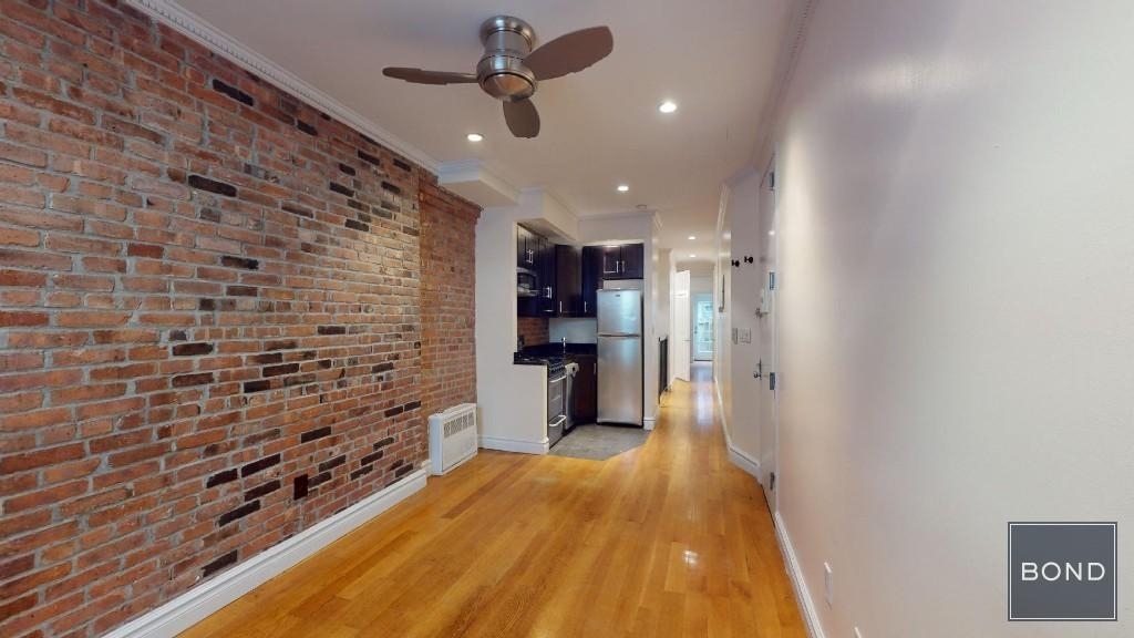 321 West 16th Street - Photo 1