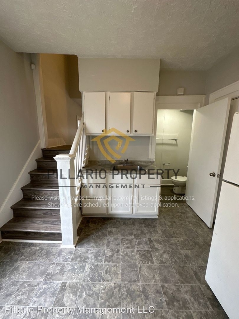 1822 Koehne St - Photo 11