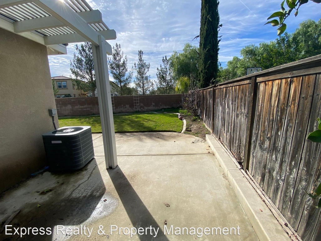 26215 Manzanita St - Photo 8