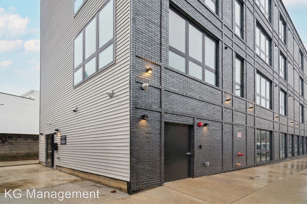 2400 Frankford Ave - Photo 2