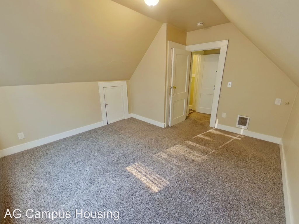 1742 Hilyard Street - Photo 10