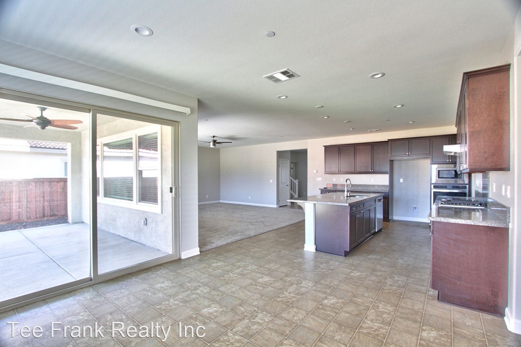 27641 Trawler Ct - Photo 15