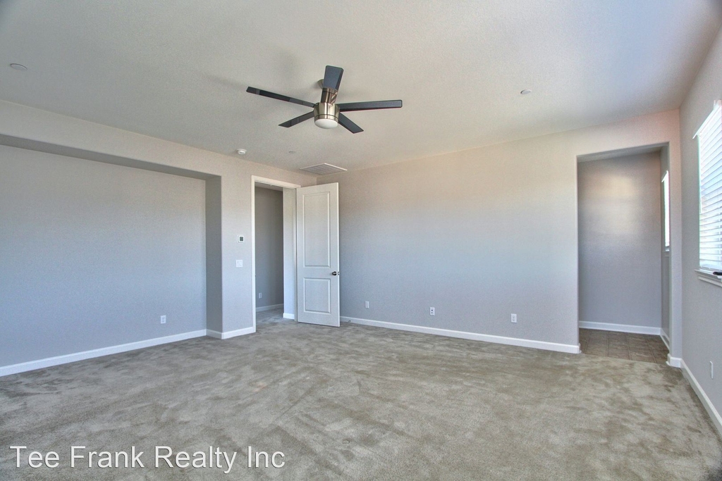 27641 Trawler Ct - Photo 31