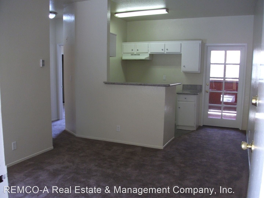 800 Rose Avenue - Photo 1