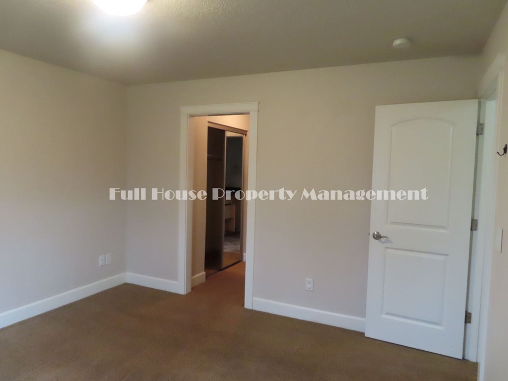 2121 Smithoak St. - Photo 17