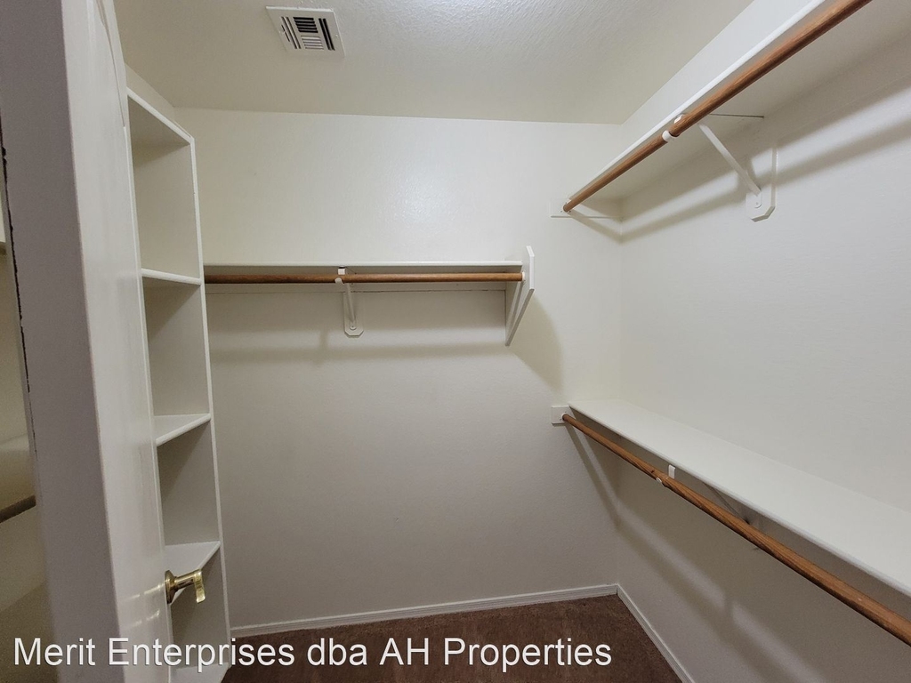 8606 W Shaw Butte - Photo 18