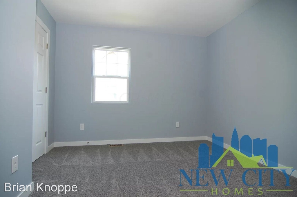 208 N Guilford Ave - Photo 18