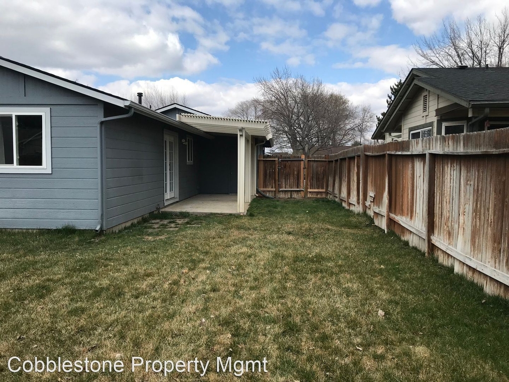 8135 W Canterbury - Photo 16