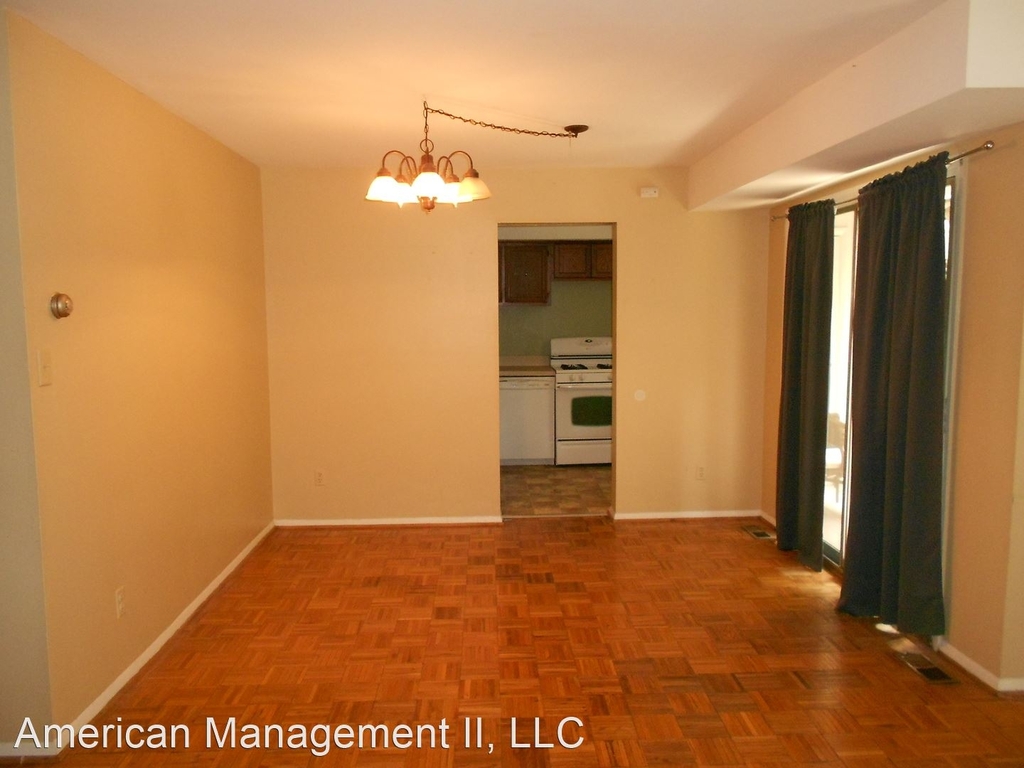 325 Homeland Southway, Unit #2a - Photo 2