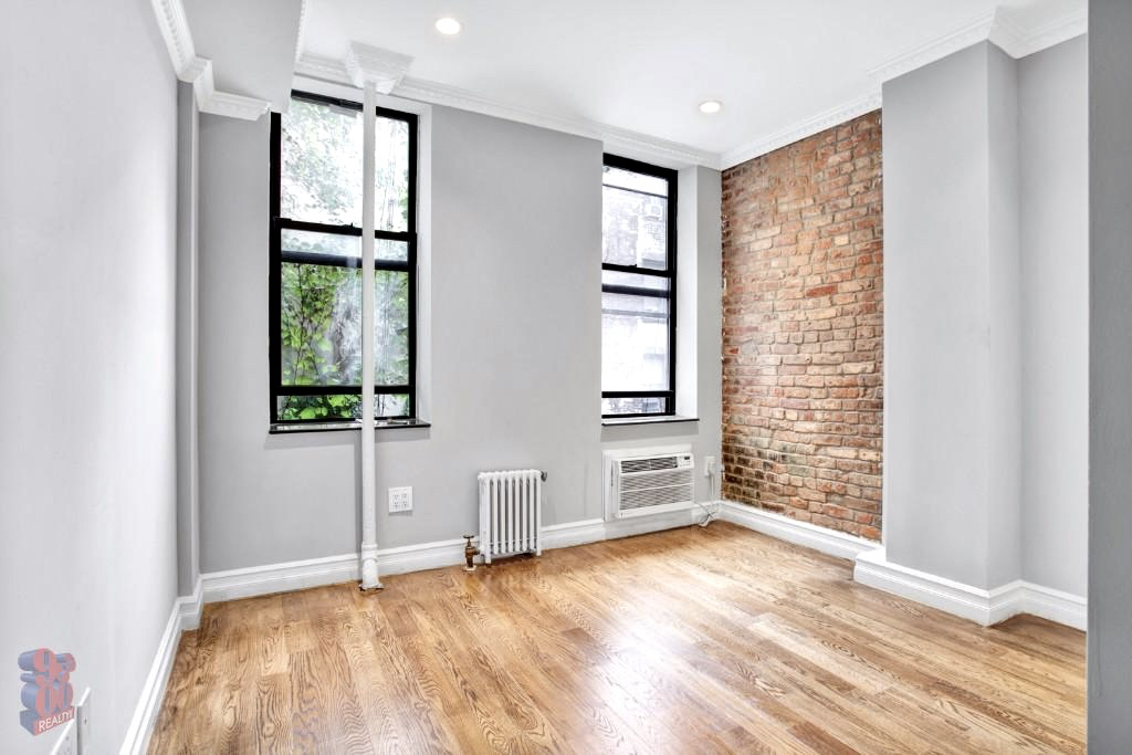 277 East 10th Street - Photo 2