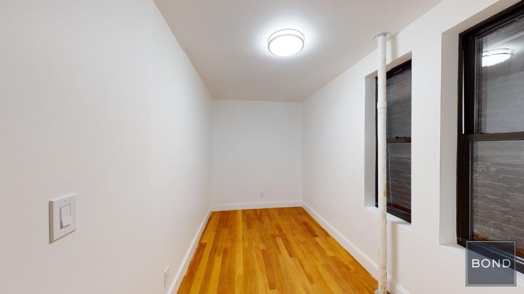 242 West 10th Street - Photo 4